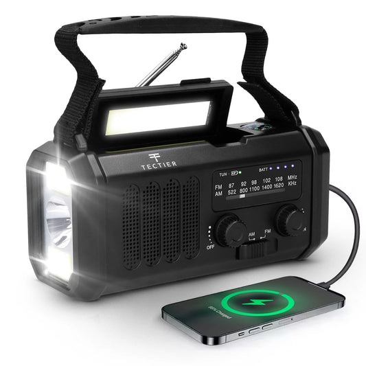 Noodradio met powerbank, zonnepaneel en handdynamo met ingebouwde zaklamp en mogelijkheid om smartphone op te laden